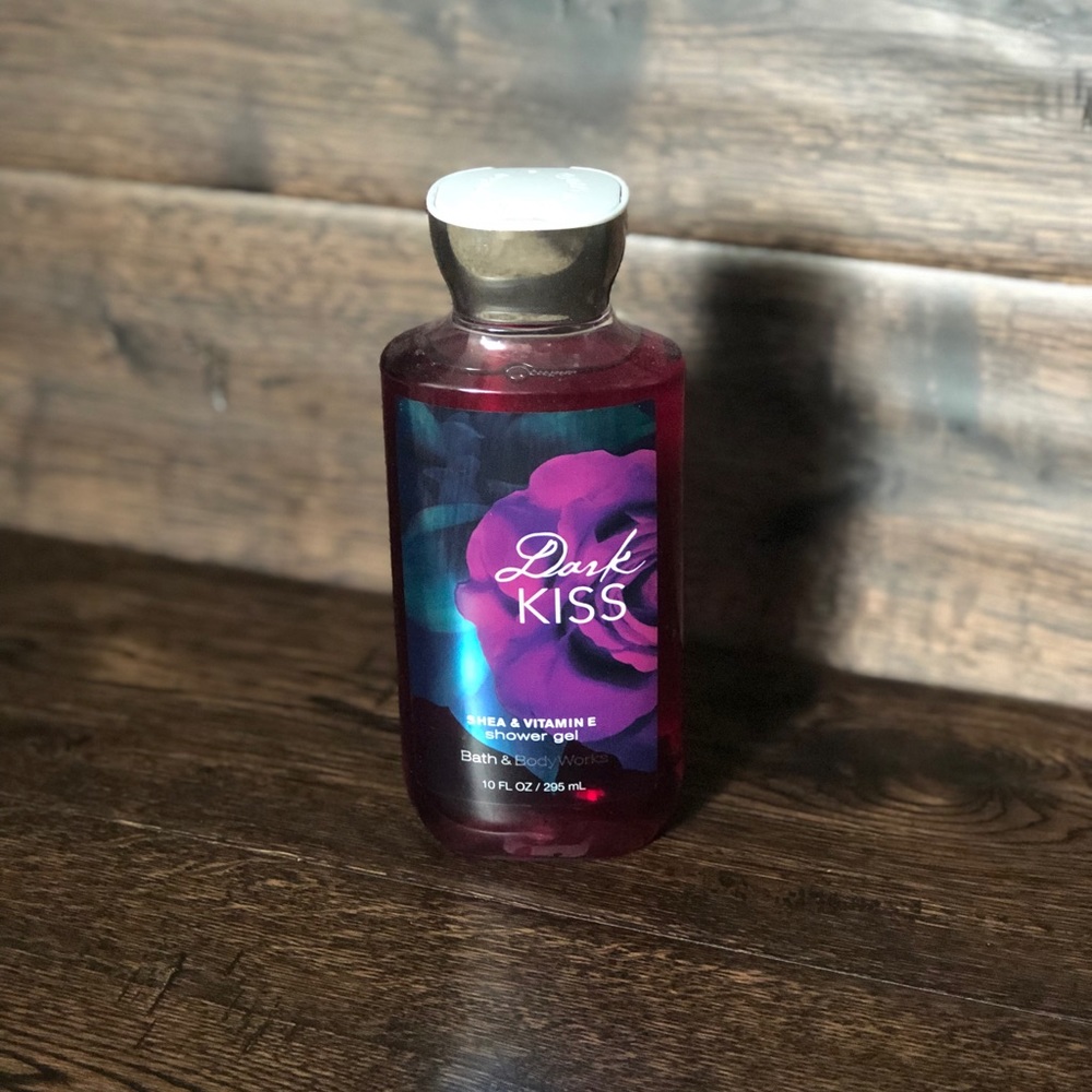 Bath & Body Works Dark Kiss Shower Gel